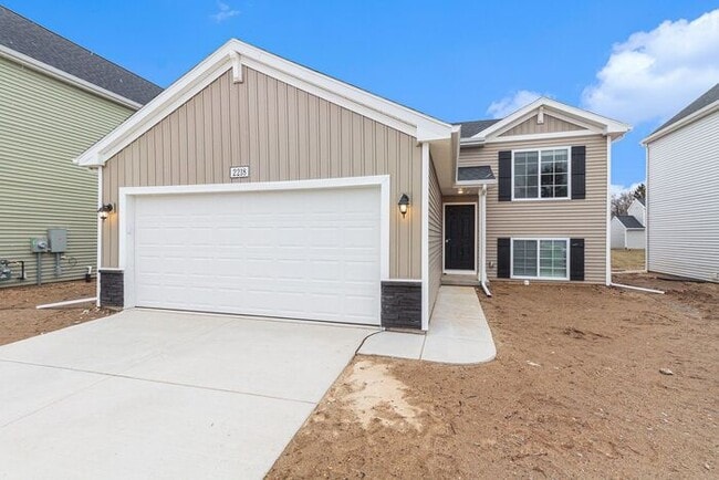 Primary Photo - 4394 Pine Creek Dr