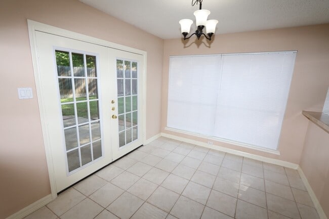 Building Photo - 12510 Sableleaf Dr