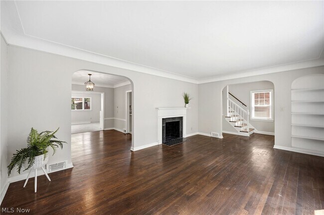 Building Photo - 3889 Grenville Rd