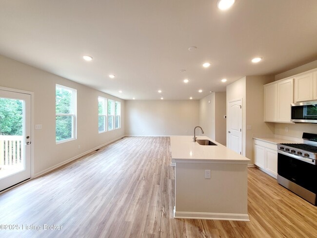 Building Photo - 4121 Bent Creek Dr
