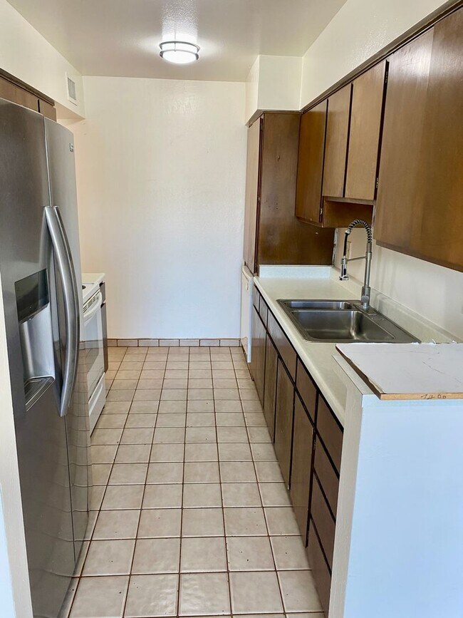 Building Photo - 2 Bedroom 1 Bathroom in Litchfield Park