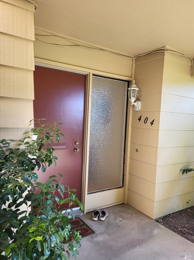 Primary Photo - 404 Meadowgreen Dr