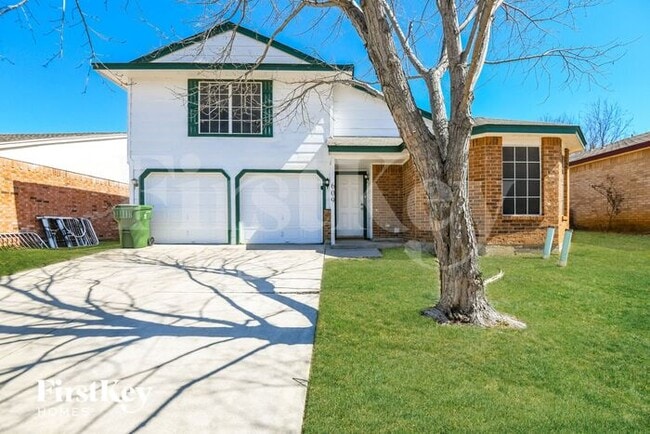 Primary Photo - 609 Hollyberry Dr