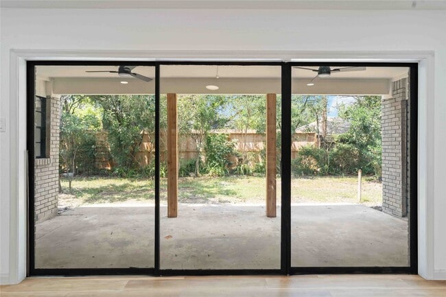 Building Photo - 5722 W Bellfort Ave