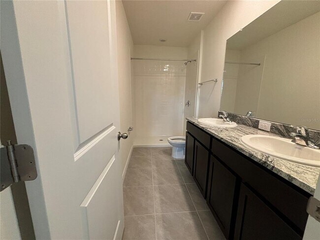 Building Photo - 11147 Crescent Deer Dr