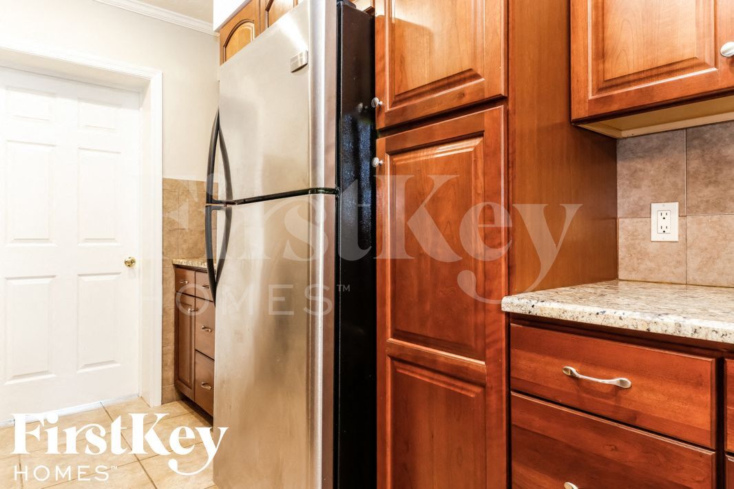 Building Photo - 3113 Union St N