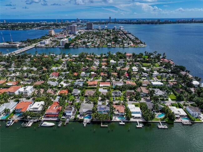 Building Photo - 7511 Miami View Dr