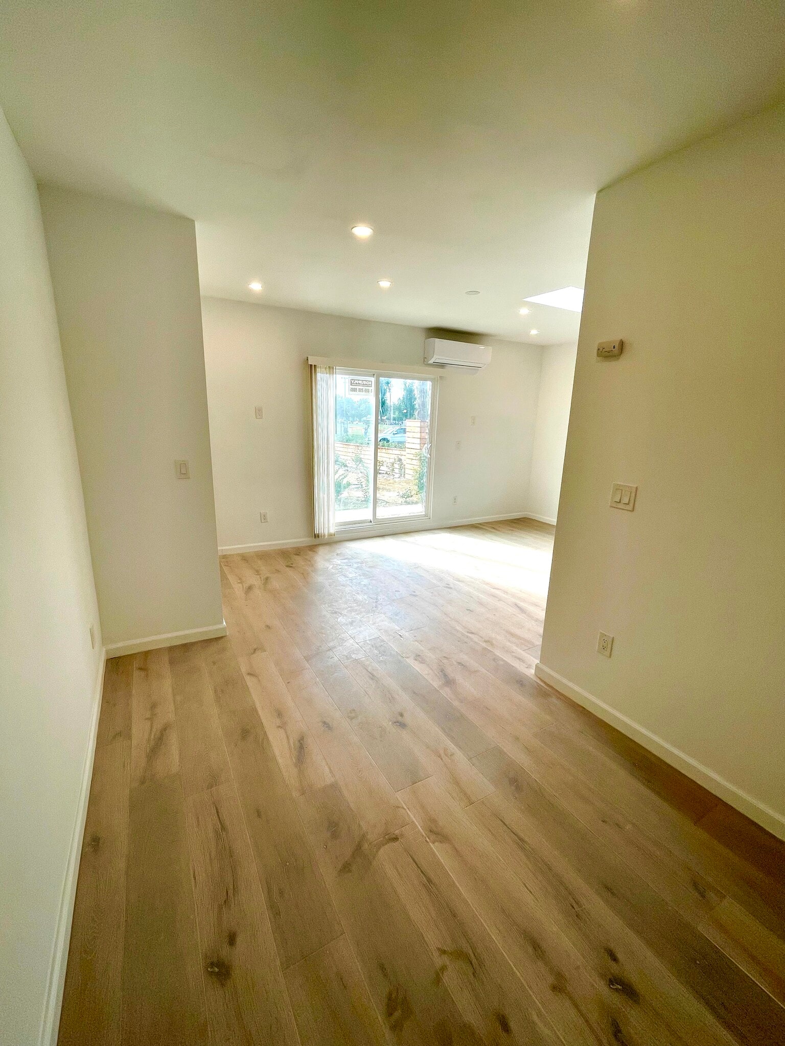 Building Photo - 5700 Vanalden Ave