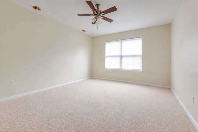 Building Photo - 21258 Cascade Ct