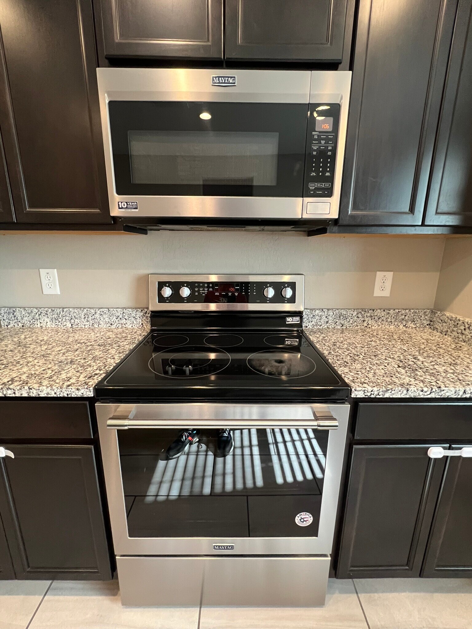 Building Photo - 1255 N Arizona Ave