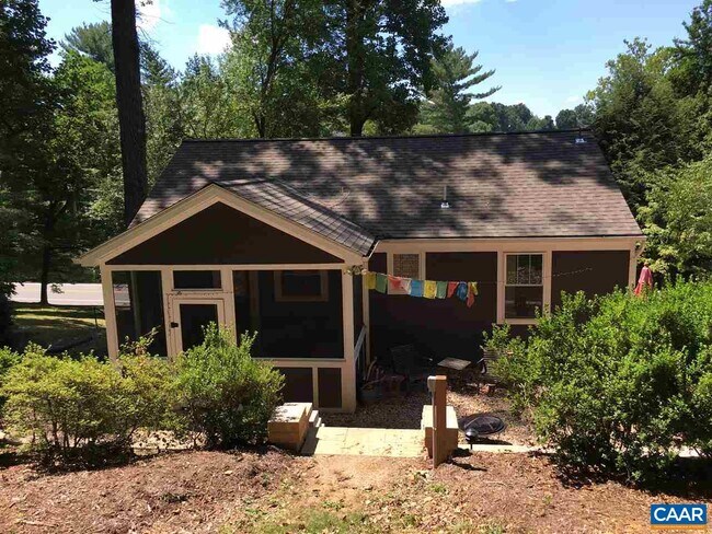 Building Photo - 718 McIntire Rd