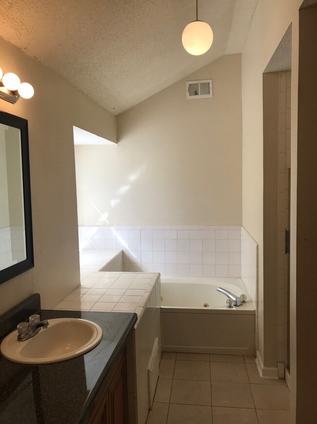 Building Photo - 3103 Snapfinger Ln