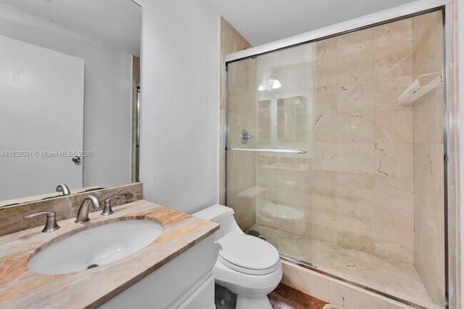 Building Photo - 888 Brickell Key Dr
