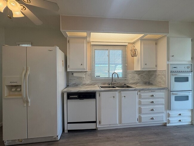 Building Photo - Spacious 2BR/2BA Home for Rent in San Marc...