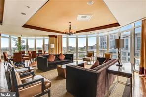 Building Photo - 8220 Crestwood Heights Dr