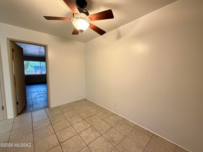 Building Photo - 3207 E Fairmount St