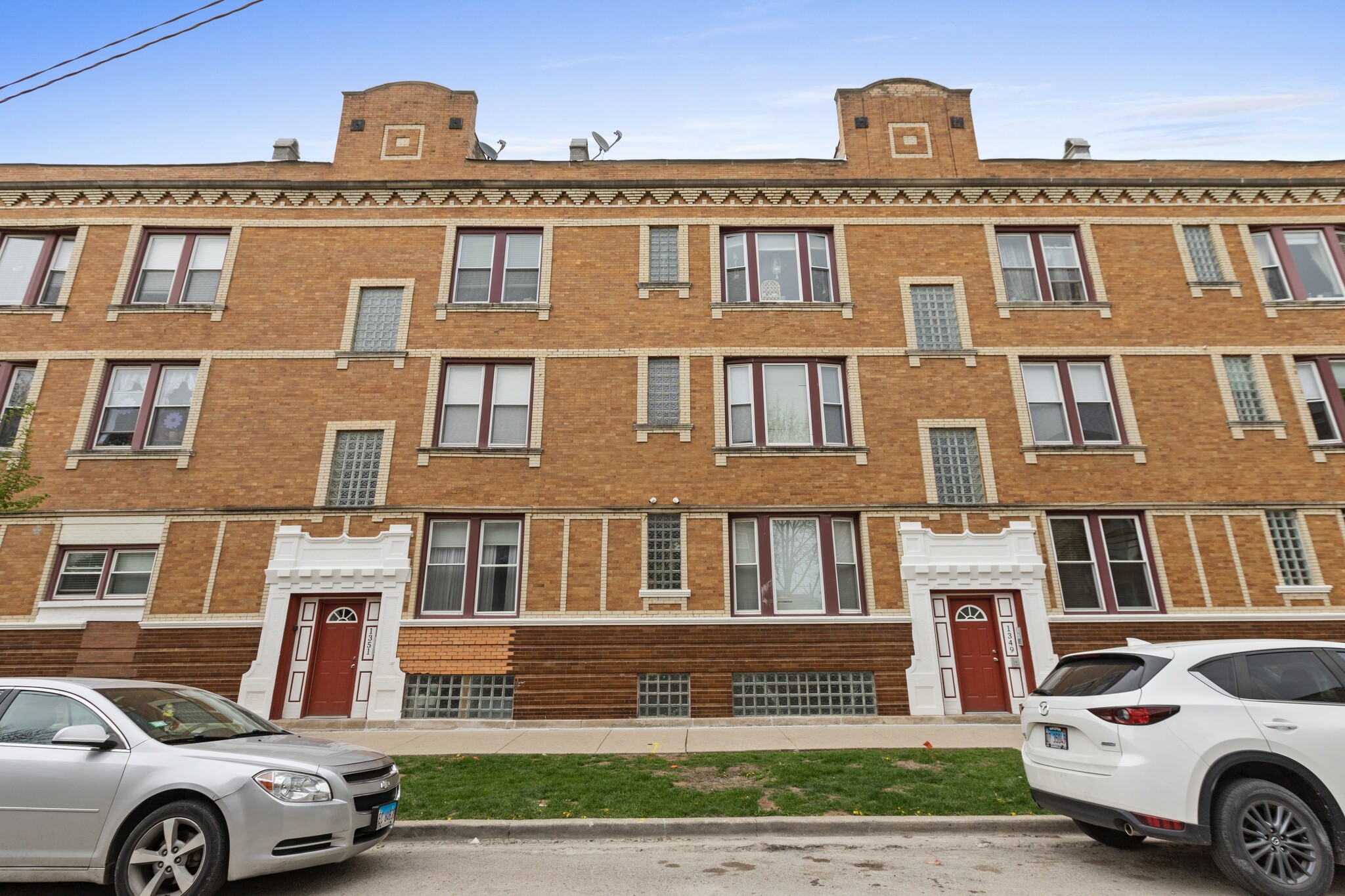 Building Photo - 1351 N Washtenaw Ave