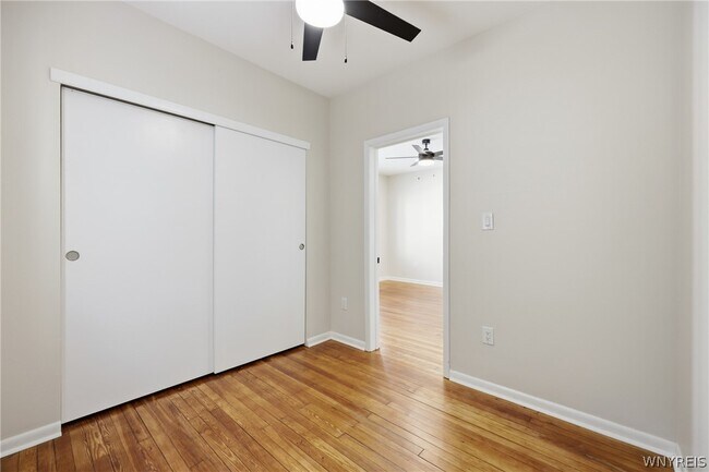 Building Photo - 36 Krakow St