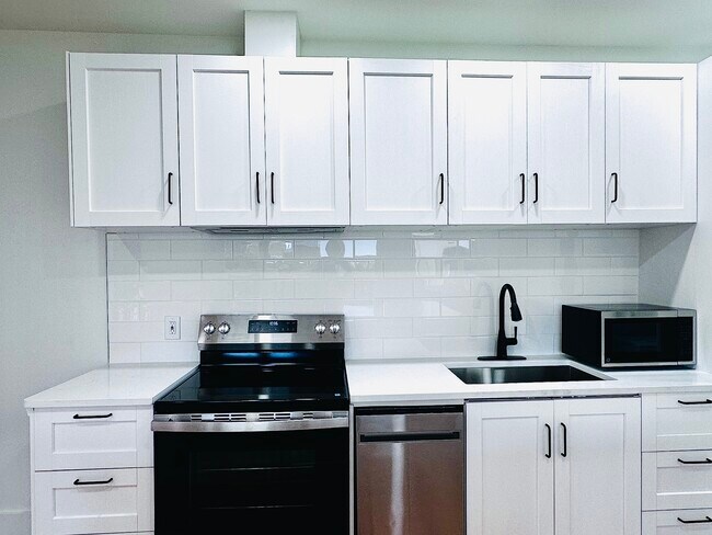 Building Photo - 1401 N 36th St