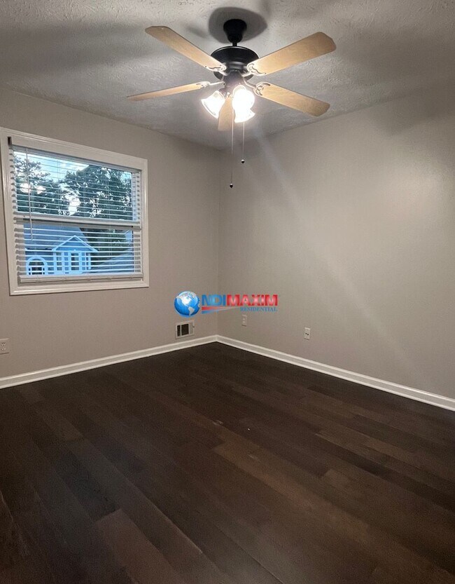 Building Photo - COMING SOON! Renovated home in central Lawrenceville