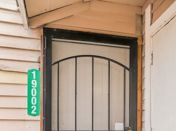 Building Photo - 8323 Wilcrest Dr