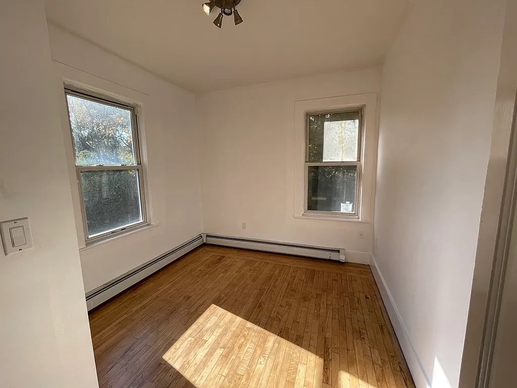 Building Photo - 90 Pierce St