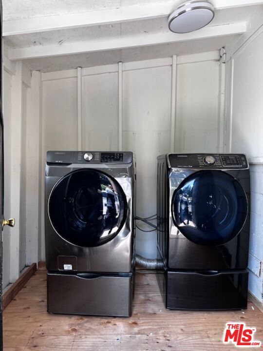 Building Photo - 1227 1/2 Normandie Ave