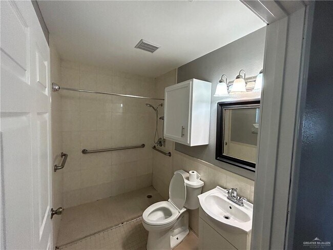 Building Photo - 1512 W Cherry Blossom Cir