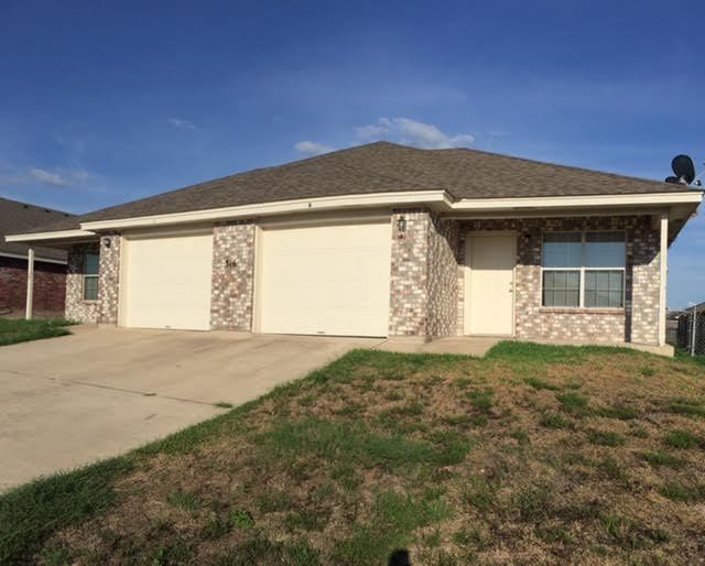 Building Photo - ALL TILE DUPLEX IN NOLANVILLE!!!
