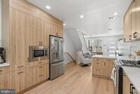 Building Photo - 2117 Clymer St