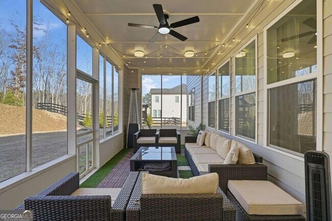 Building Photo - 415 Oakleigh Ave