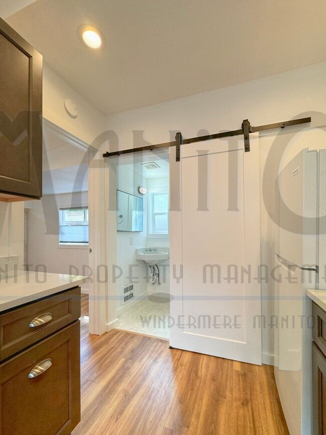 Building Photo - 1631 W 1st Ave