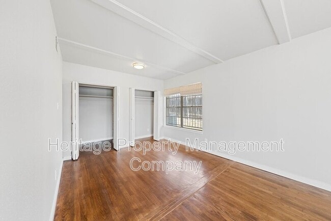 Building Photo - 303 Marquis Ln