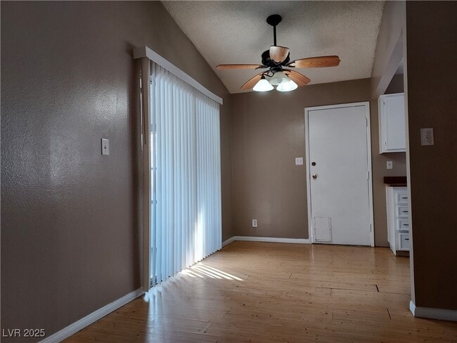 Building Photo - 6831 Legalla Ln