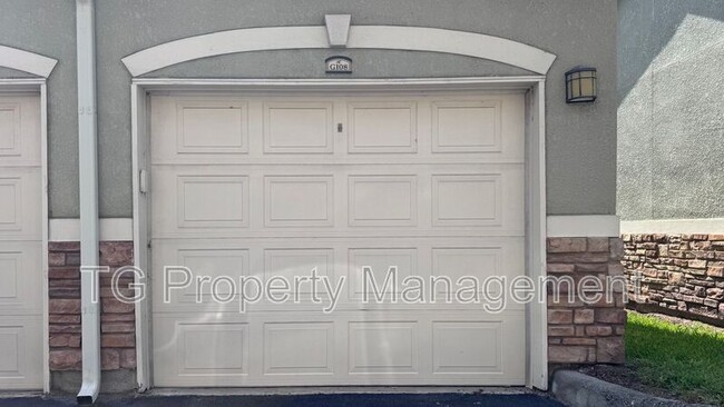 Building Photo - 8539 Gate Pkwy W