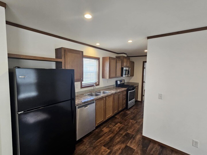 Building Photo - 76 Meggan Dr