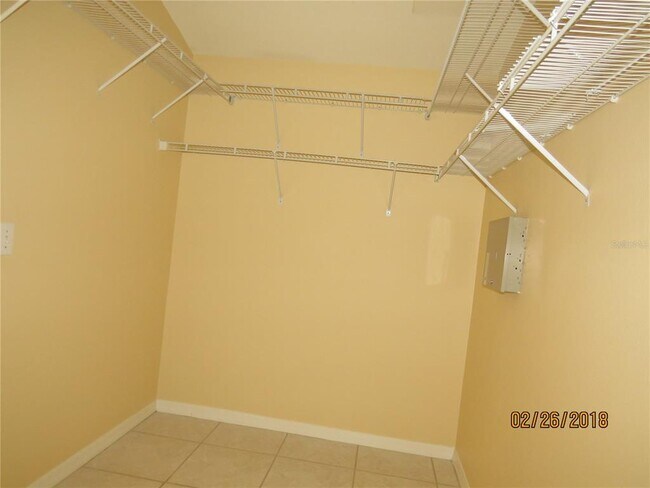 Building Photo - 9427 Hunters Pond Dr