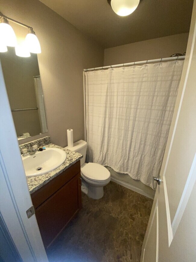 Building Photo - New 2bd/2.5ba Englewood Condo New Construction!! Layton #B