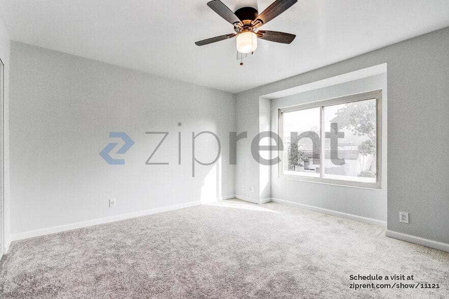 Building Photo - 1805 Primavera Dr