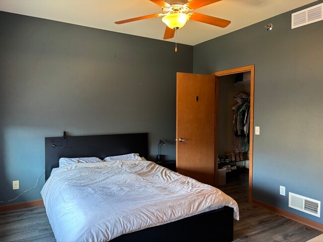 Building Photo - 5619 Brendan Ave