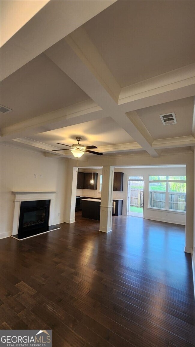 Building Photo - 300 Auburn Valley Wy