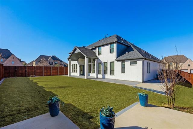 Building Photo - 741 Almeda Dr