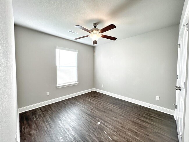 Building Photo - 1756 Charismatic Dr