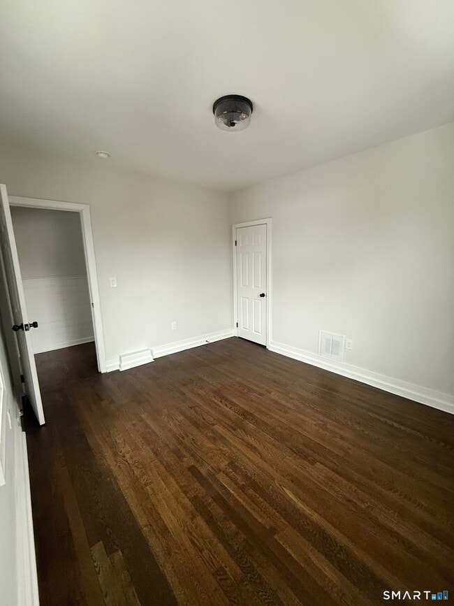 Building Photo - 349 Marlborough Terrace