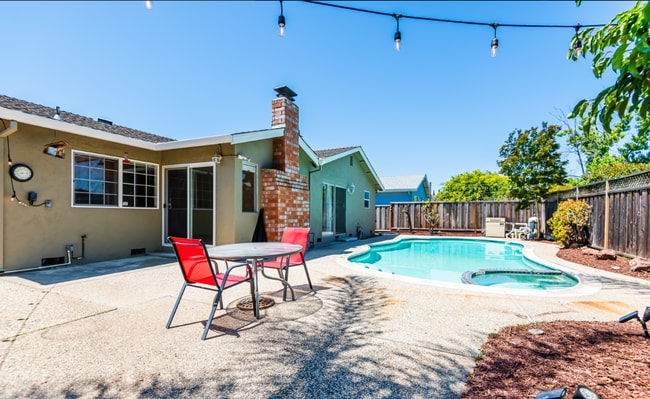 Primary Photo - Lovely Home | Central A/C | Swimming Pool
