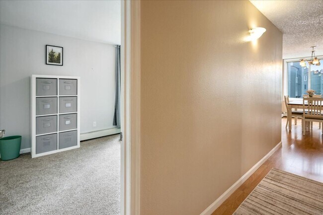 Building Photo - Charming Furnished Condo in Taku/Campbell - Everything You Need in One Place!