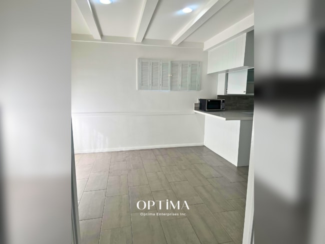 Building Photo - Beautiful Single-Family Home with Modern Comforts