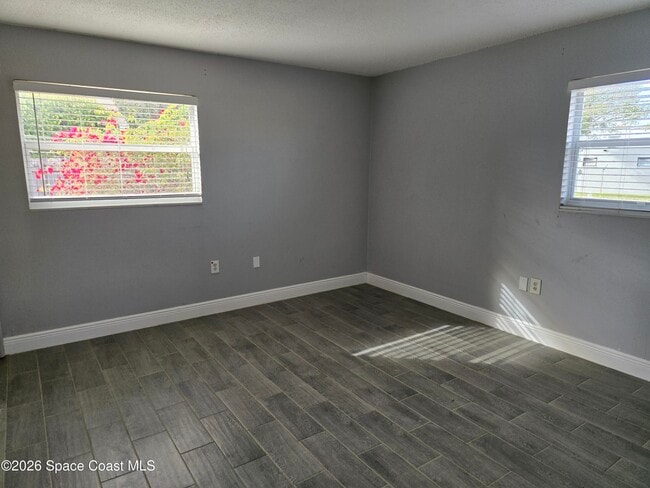 Building Photo - 125 Lucas Rd