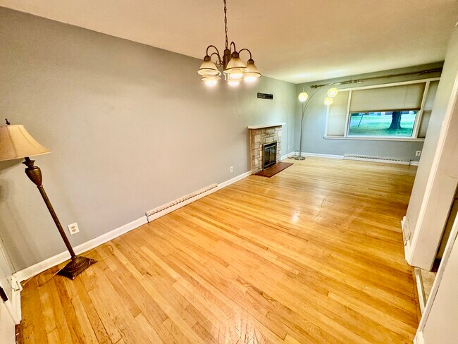 Building Photo - 3840 Pilgrim Rd