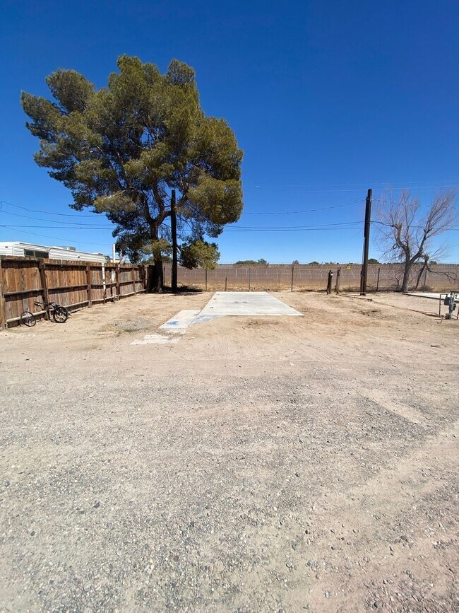 Building Photo - Sands Mobile Park